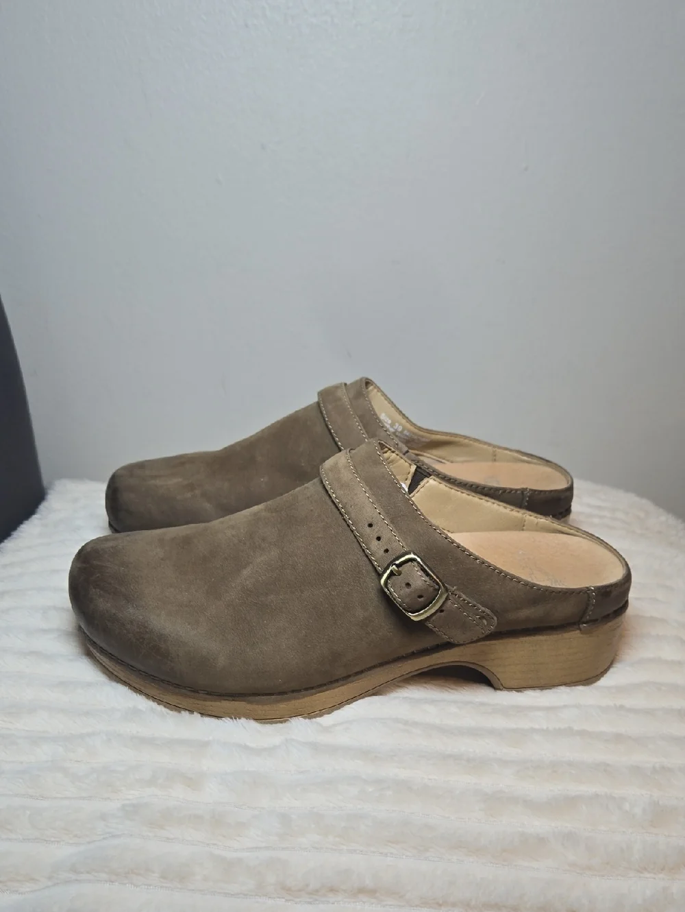 Dansko Women's Berry in Mushroom Burnished Nubuck Mule - Picture 5 of 13